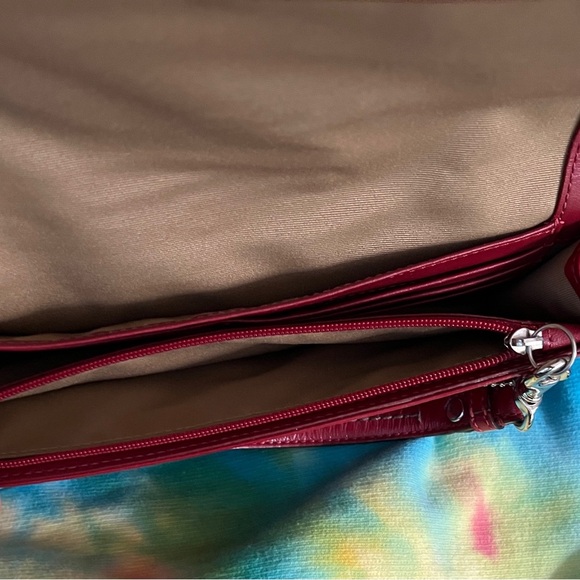 Coach ~ BLEEKER Crimson Red Patent Leather Large Buckle Wristlet Wallet F43371 - Picture 10 of 11